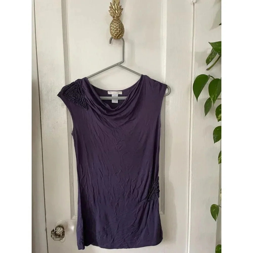 Design History Women's size X-Small Purple Short Sleeve Blouse